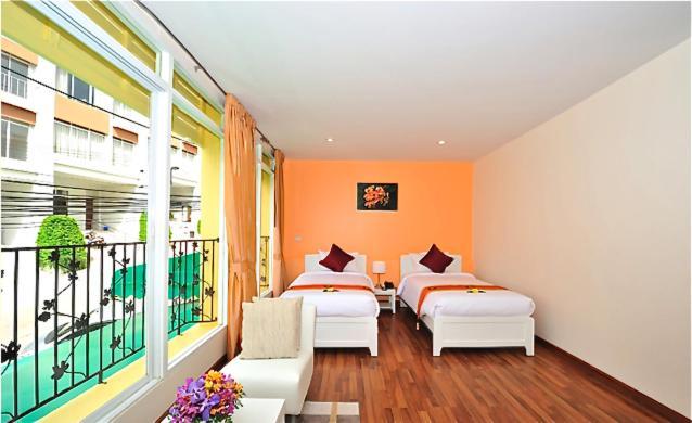 Villareal Heights Phuket Room photo